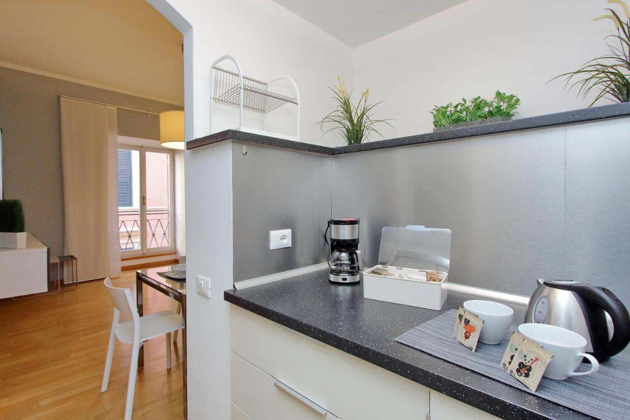 Appartement Frezza à Rome Extérieur photo